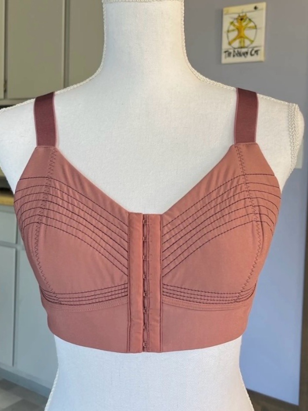 Fabletics Dusty Rose Seamless Sports Bra - Picture 1 of 6